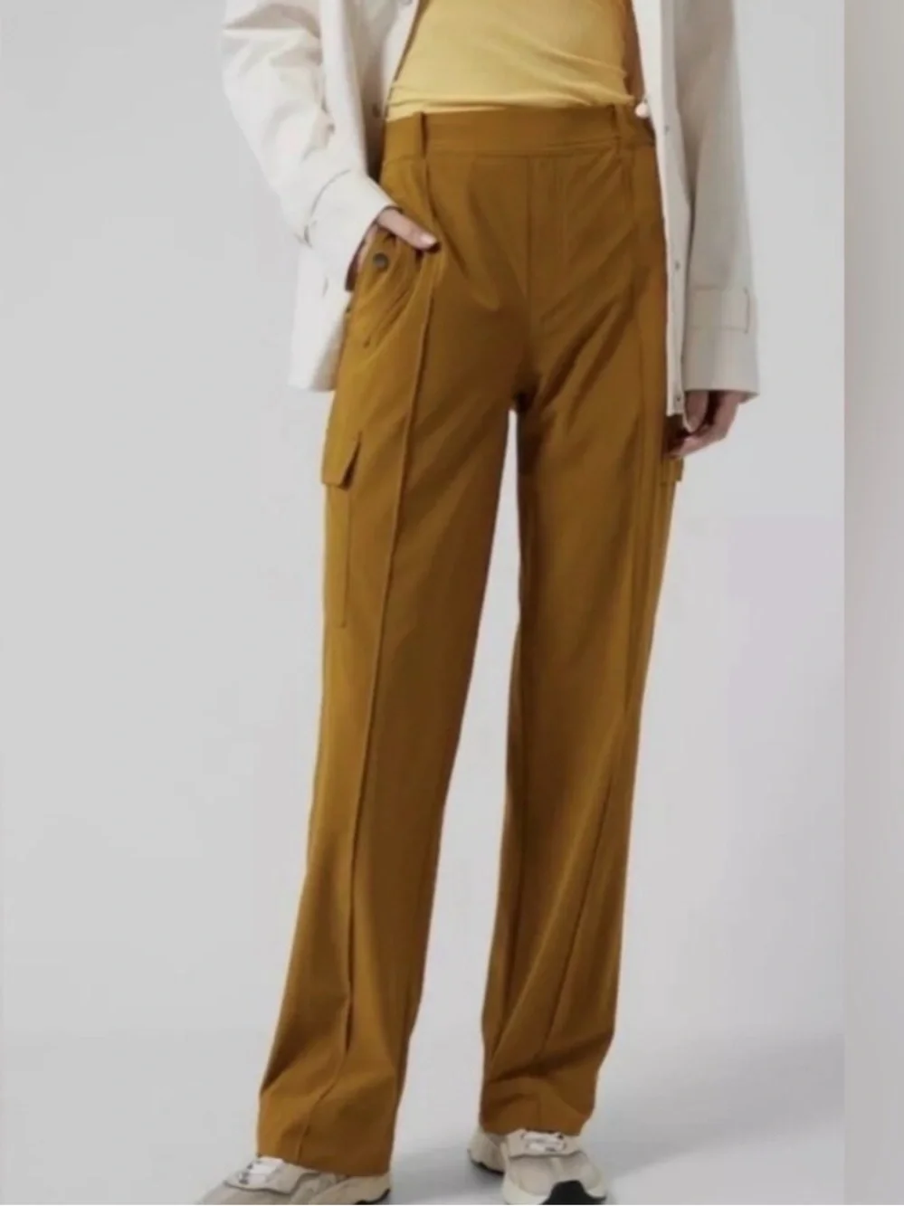 Athleta NWT Vienna Cargo PANTS Yellow Gold High Rise Straight-Leg Trousers Sz 10